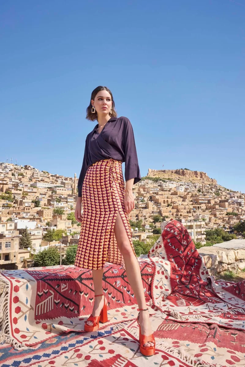 Etnik Desenli Saten Etek Takımı