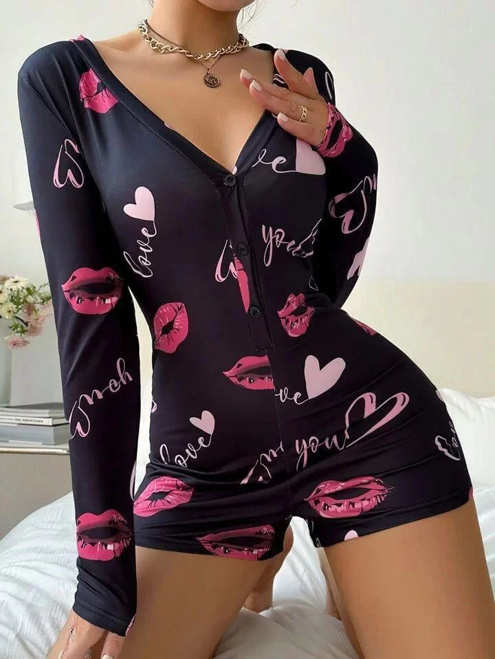 Pamuklu Kırmızı Kalp Desenli Düğmeli Uzun Kol Tulum Pijama