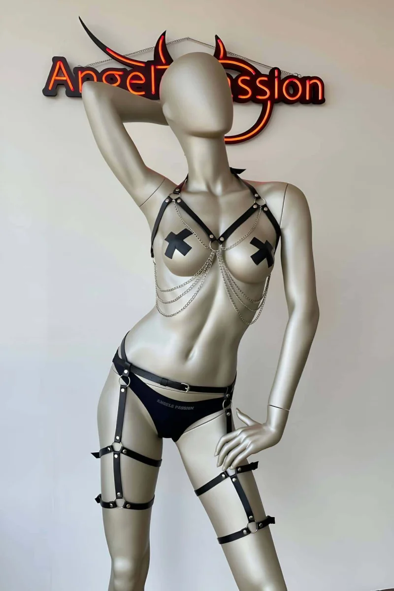 Erotik Giyim Zincirli Büstiyer Jartiyer Takım