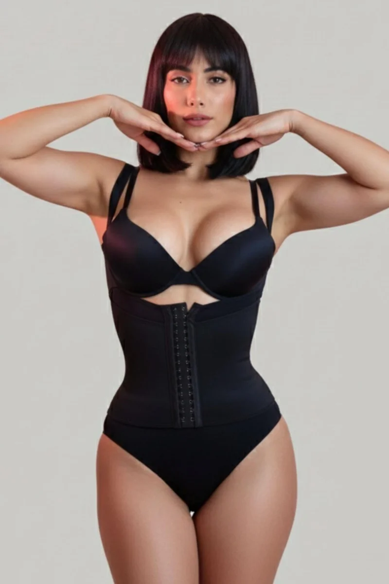 Kum Saati Korse Kadın Ak4215